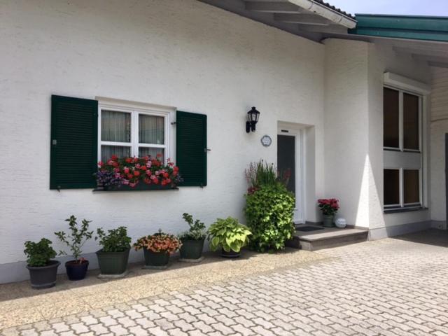 Haus Chiemseeblick Hotel Grabenstätt Exterior foto